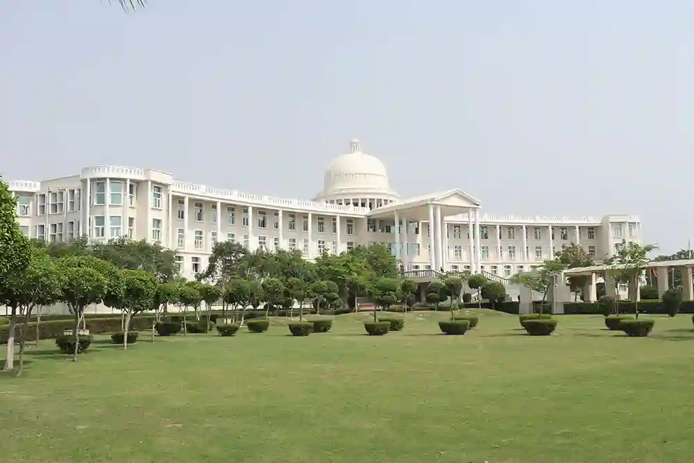 Noida International University Admissions 2025: MBA and Btech on BoostMyTalent